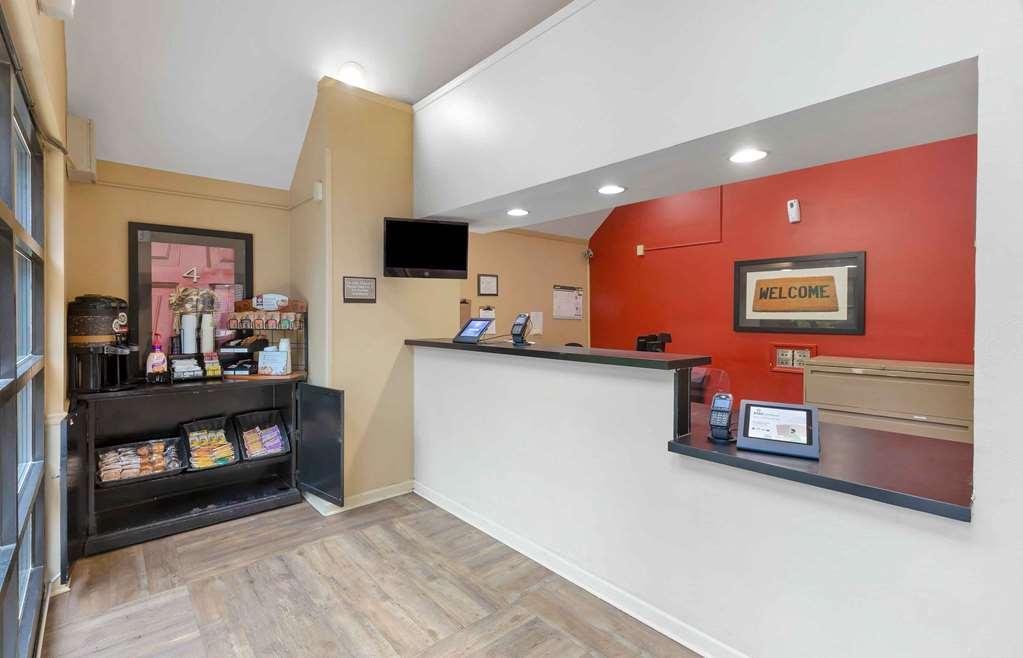 Extended Stay America Suites - Raleigh - Cary - Harrison Ave Beltér fotó