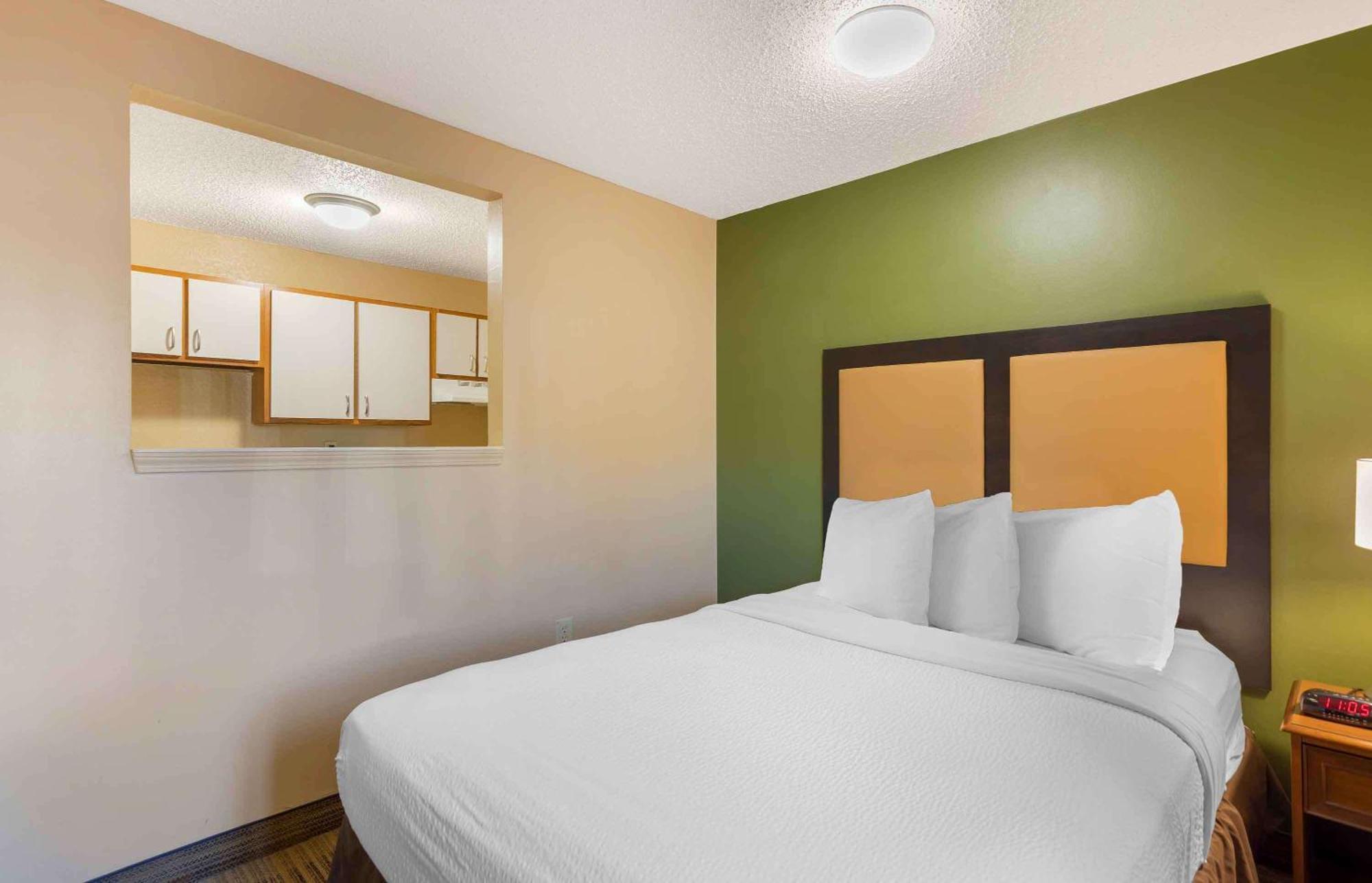 Extended Stay America Suites - Raleigh - Cary - Harrison Ave Kültér fotó