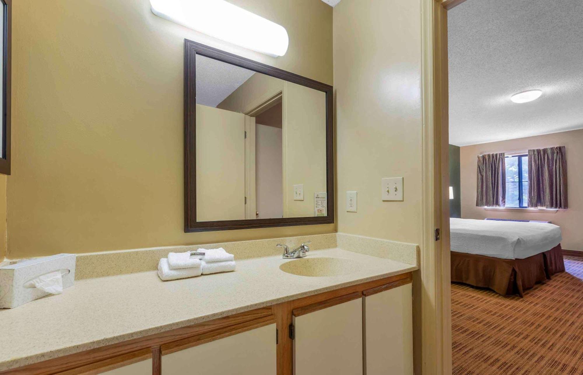 Extended Stay America Suites - Raleigh - Cary - Harrison Ave Kültér fotó