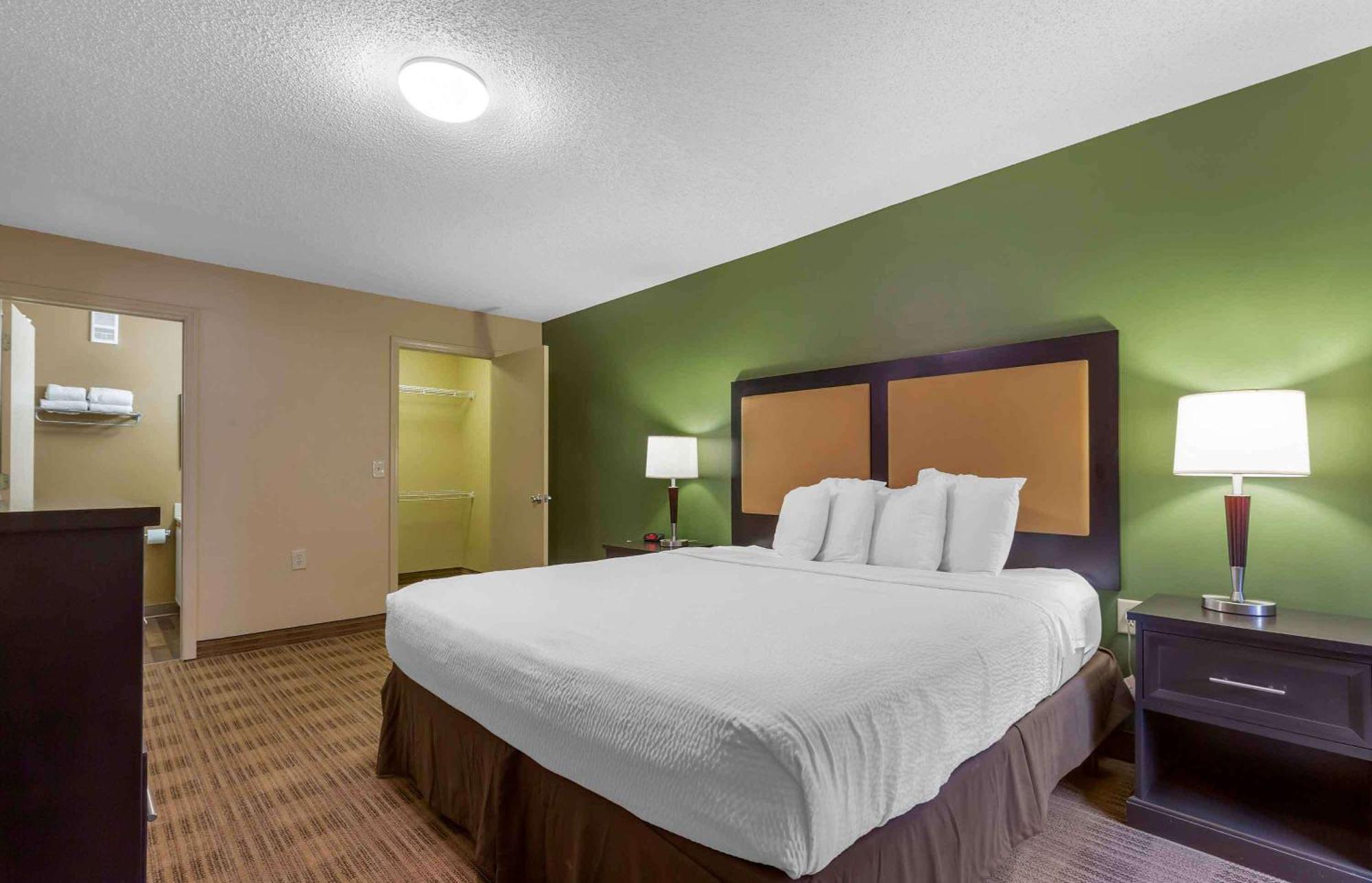 Extended Stay America Suites - Raleigh - Cary - Harrison Ave Kültér fotó