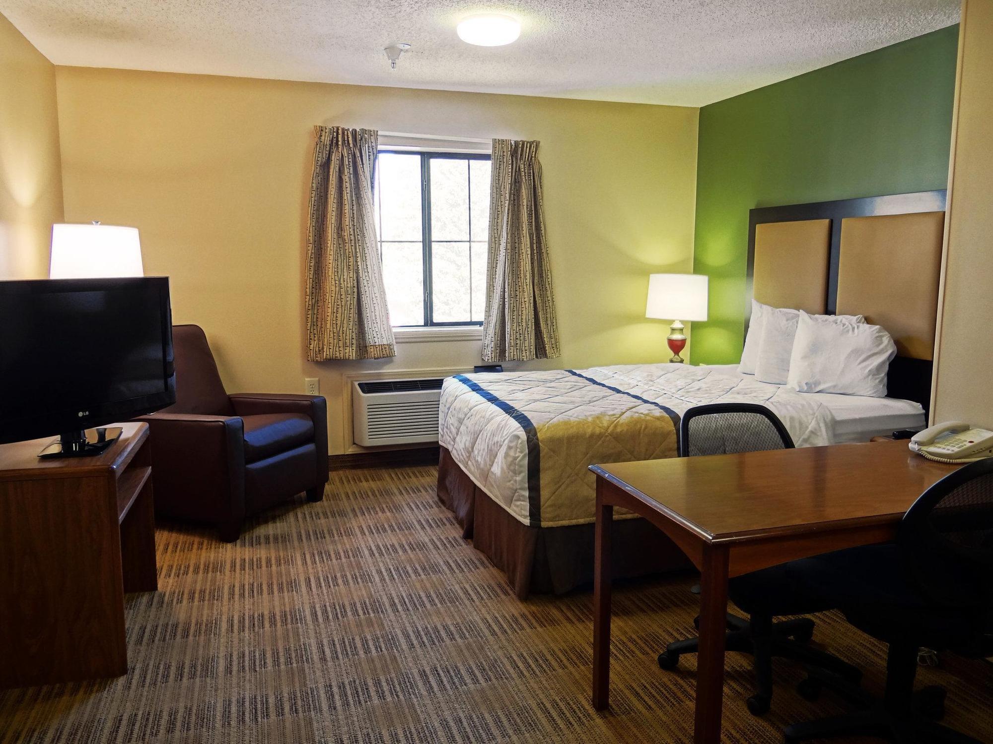 Extended Stay America Suites - Raleigh - Cary - Harrison Ave Kültér fotó